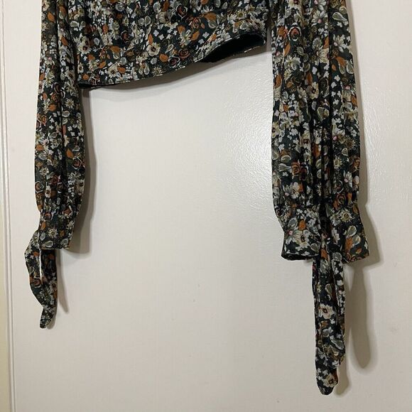 FREE PEOPLE GREEN FLORAL MULTI MESH CROPPED KEYHOLE BACK BLOUSE SIZE XS - Picture 2 of 9